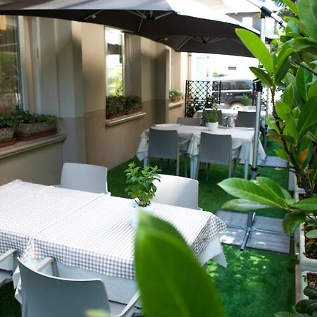Hotel San Gottardo Riccione Exterior photo